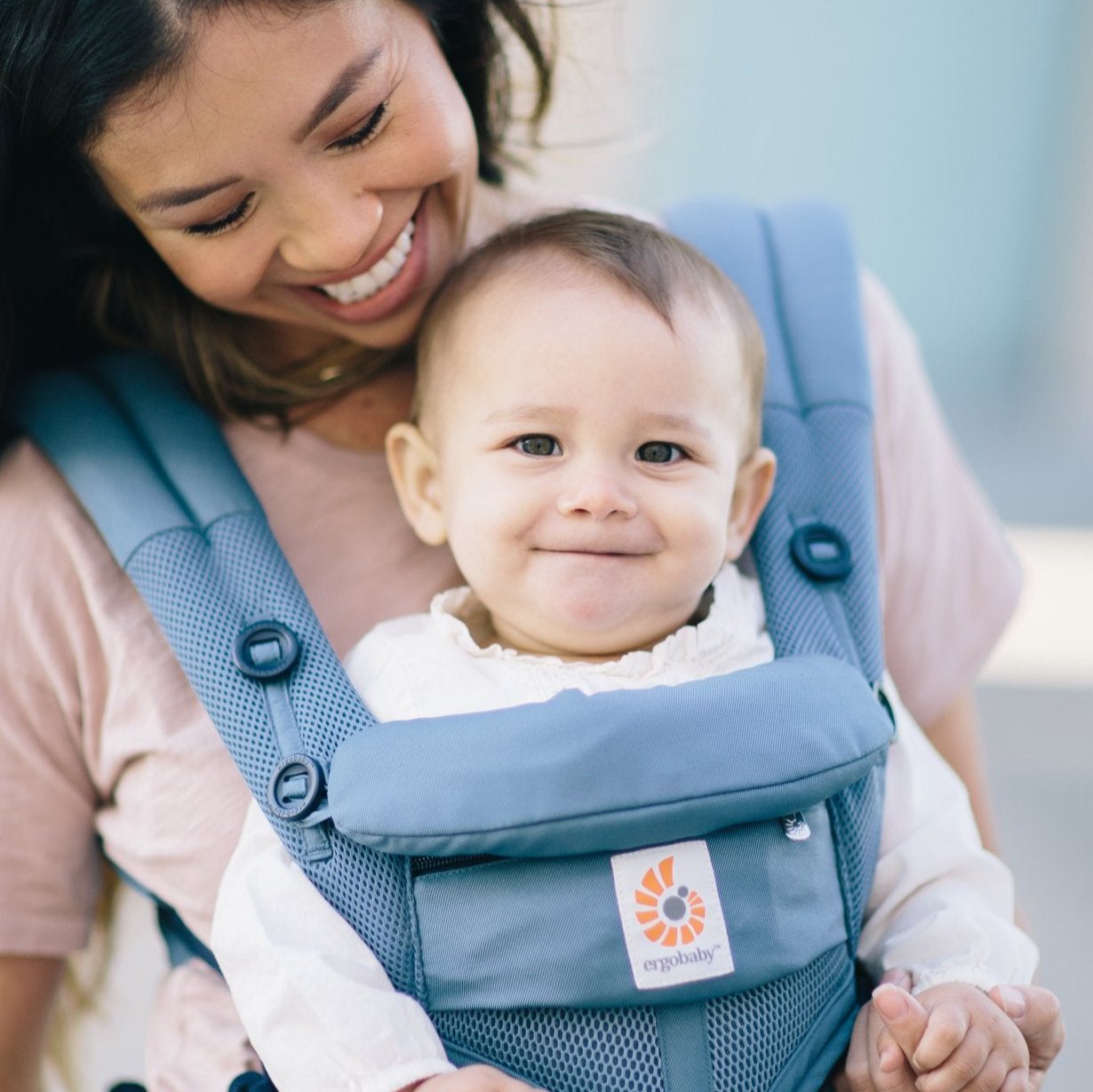 Portabebés Ergonómico  - Ultra cómodo para bebés de hasta 45 libras